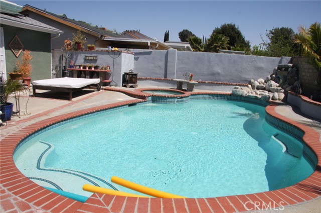5 Bed Home for Sale in Saugus, California