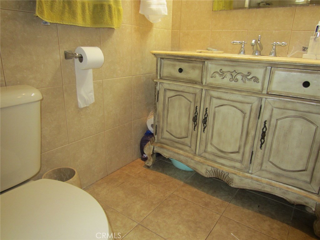 Photo for 570 W Stocker Street, 214, Glendale, CA 91202 - Listing #SR-19274904 570 W Stocker Street, 214, Glendale, CA 91202