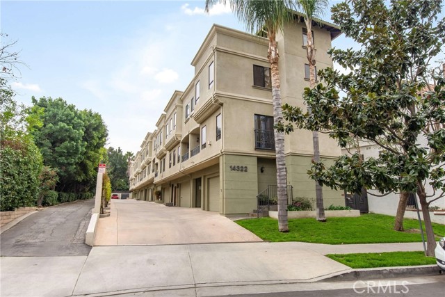 2 Bed Home for Sale in Sherman Oaks, California
