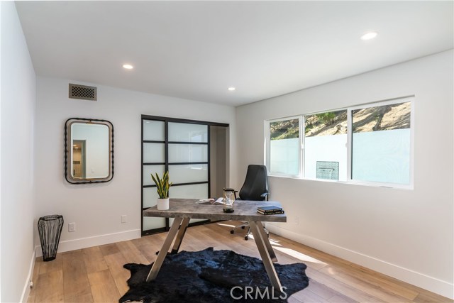 4 Bed Home for Sale in Encino, California