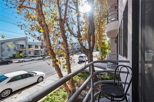 2 Bed Home for Sale in Sherman Oaks, California