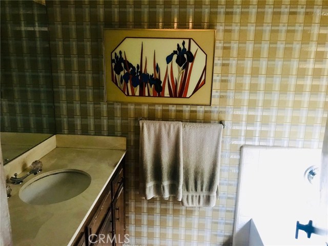 1148 Poinsettia Avenue, Manhattan Beach, California 90266, 3 Bedrooms Bedrooms, ,3 BathroomsBathrooms,Residential,Sold,Poinsettia,SR19011625