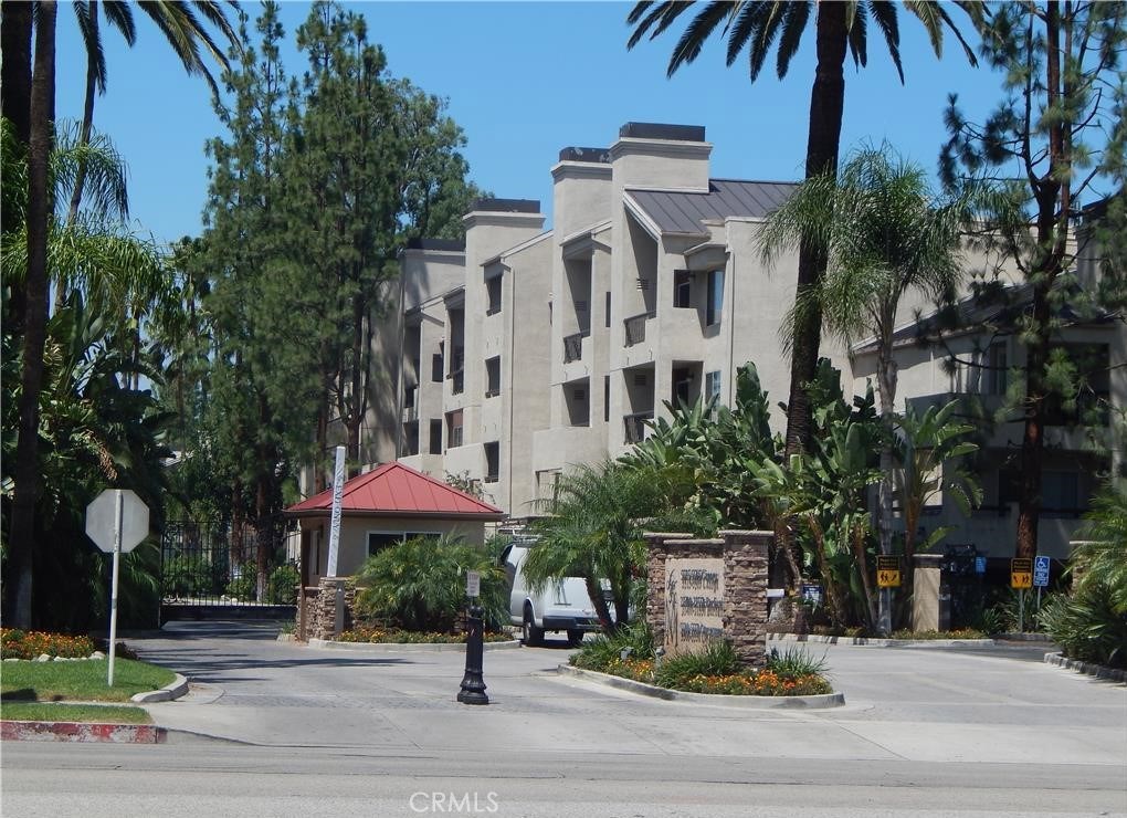 Photo for 21500 BURBANK Boulevard, 305, Woodland Hills, CA 91367 - Listing #SR-19282412 21500 BURBANK Boulevard, 305, Woodland Hills, CA 91367