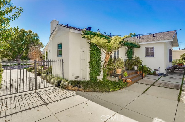 3 Bed Home for Sale in Sherman Oaks, California