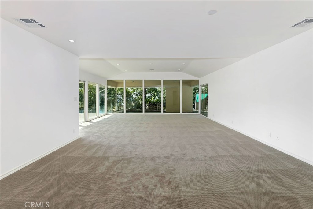 Photo for 648 ROBIN GLEN Drive, Glendale, CA 91202 - Listing #SR-19227329 648 ROBIN GLEN Drive, Glendale, CA 91202