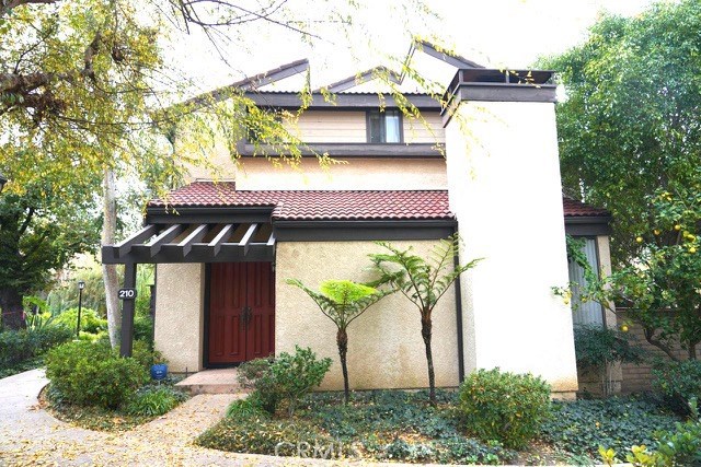 Photo of 21901 Burbank Boulevard #210, Woodland Hills, CA 91367