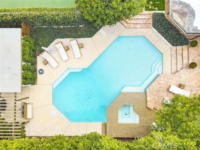 5 Bed Home for Sale in Encino, California