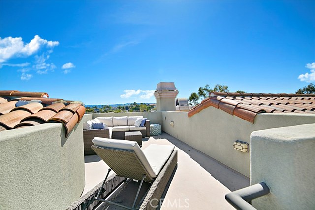 237 Irena Avenue, Redondo Beach, California 90277, 4 Bedrooms Bedrooms, ,3 BathroomsBathrooms,Residential,Sold,Irena,SR17073168