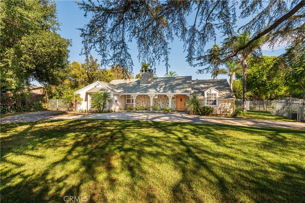 Photo of 13807 MAGNOLIA Boulevard, Sherman Oaks, CA 91423