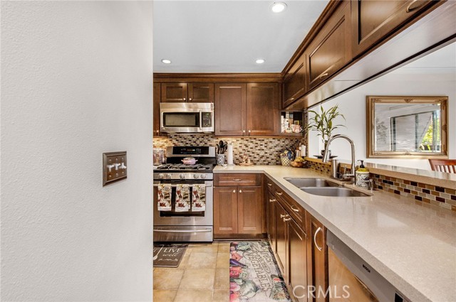 2 Bed Home for Sale in Van Nuys, California