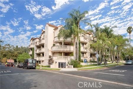 2 Bed Home for Sale in Studio City, California
