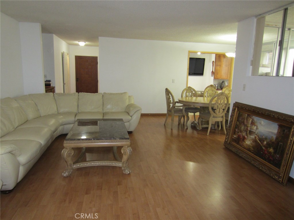Photo for 570 W Stocker Street, 214, Glendale, CA 91202 - Listing #SR-19274904 570 W Stocker Street, 214, Glendale, CA 91202