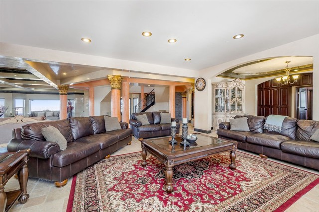 5 Bed Home for Sale in Palmdale, California