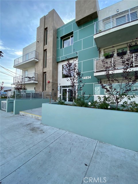 Photo of 14934 Burbank Boulevard #13, Sherman Oaks, CA 91411
