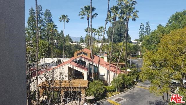 Photo for 5525 Canoga Avenue, 219, Woodland Hills, CA 91367 - Listing #SR-19278251 5525 Canoga Avenue, 219, Woodland Hills, CA 91367