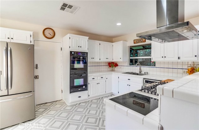 4 Bed Home for Sale in Valley Village, California