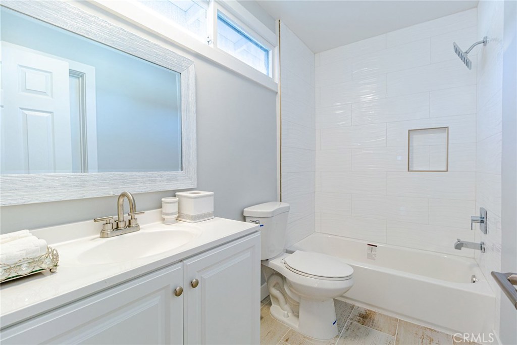 Photo for 7517 Darby Avenue, Reseda, CA 91335 - Listing #SR-20003786 7517 Darby Avenue, Reseda, CA 91335