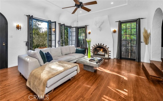 2 Bed Home for Sale in Toluca Lake, California
