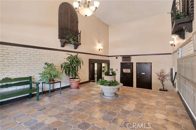 1 Bed Home for Sale in Encino, California