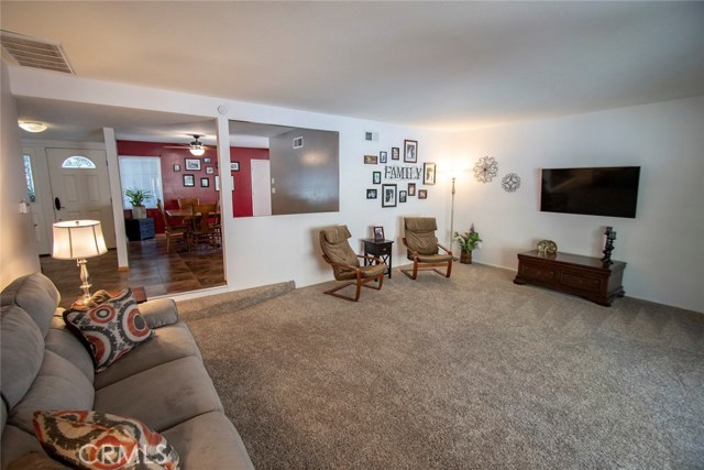 4 Bed Home for Sale in Saugus, California