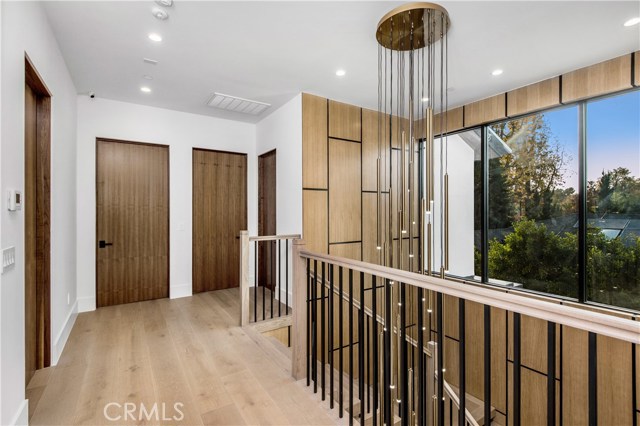 5 Bed Home for Sale in Studio City, California