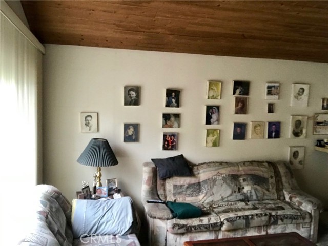 1148 Poinsettia Avenue, Manhattan Beach, California 90266, 3 Bedrooms Bedrooms, ,3 BathroomsBathrooms,Residential,Sold,Poinsettia,SR19011625