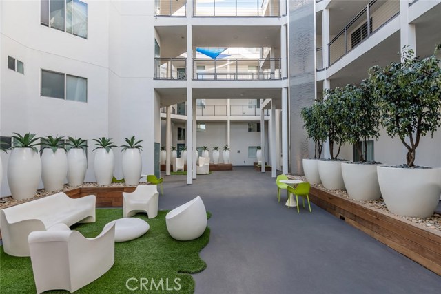 2 Bed Home for Sale in Studio City, California