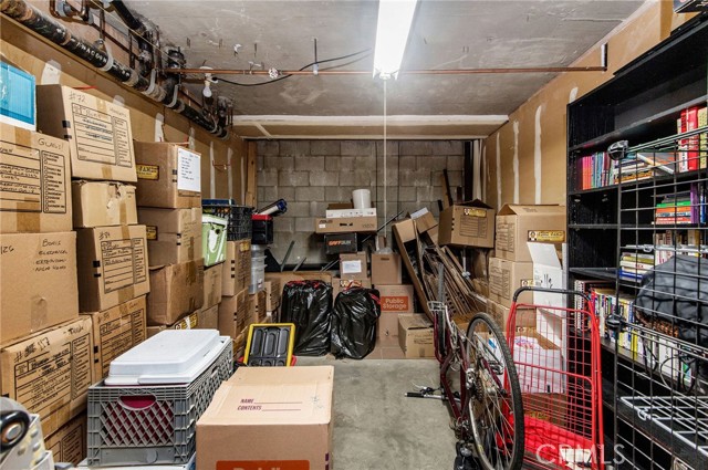 2 Bed Home for Sale in Van Nuys, California
