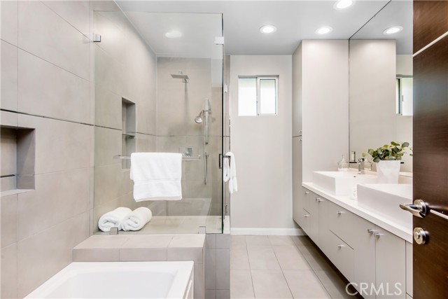 4 Bed Home for Sale in Studio City, California