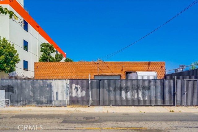 Chandler, 91601, ,For Sale,Chandler,SR20181711