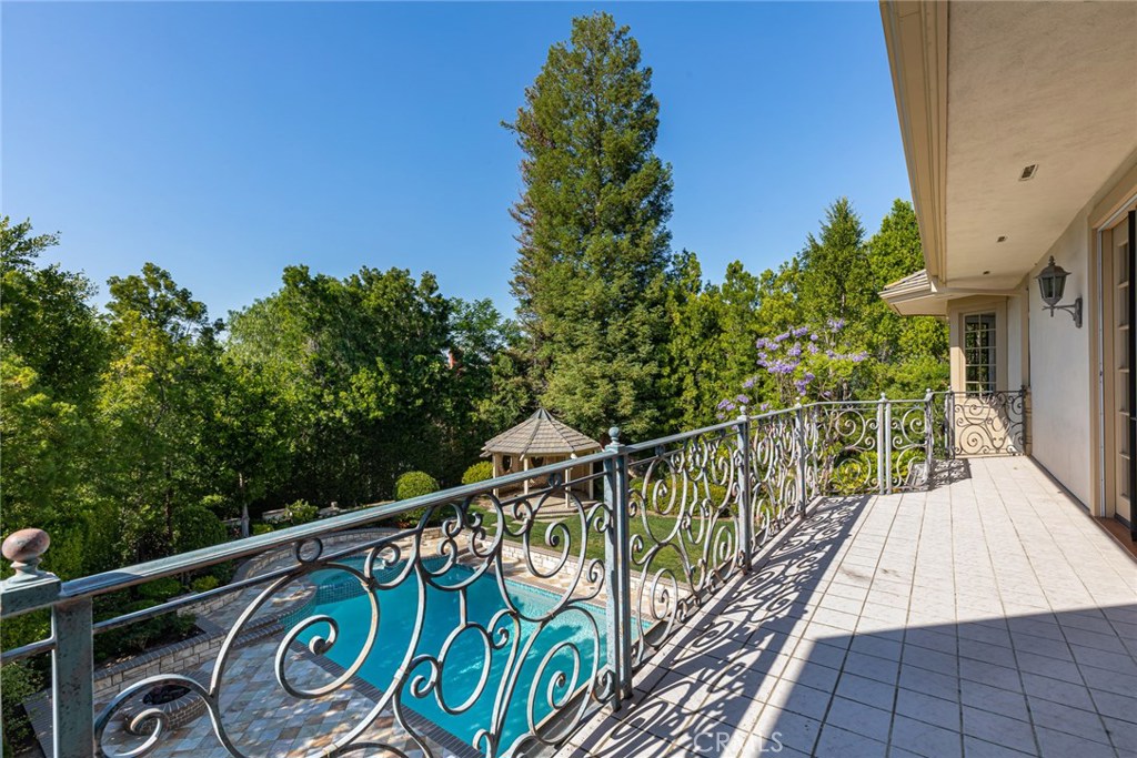 Photo for 20637 KINGSBORO Way, Woodland Hills, CA 91364 - Listing #SR-19233515 20637 KINGSBORO Way, Woodland Hills, CA 91364