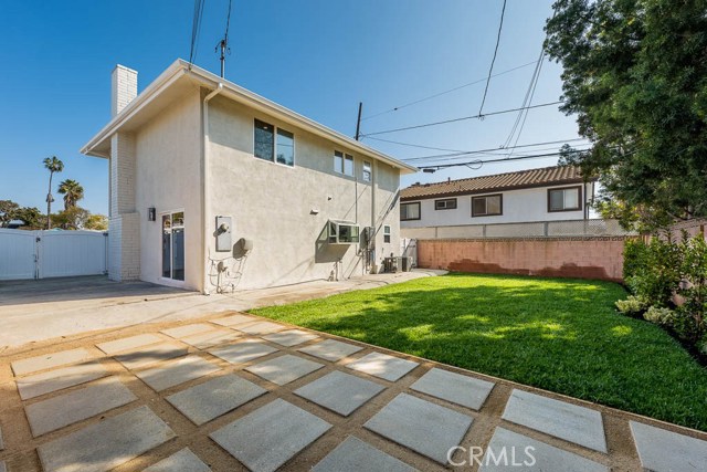 You won't find many places in Redondo with an actual backyard