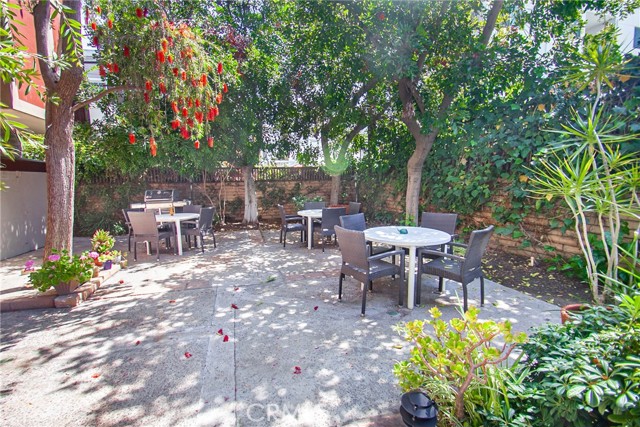 2 Bed Home for Sale in Valley Village, California