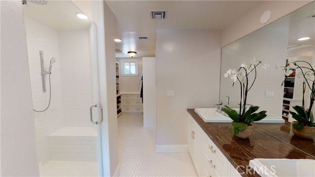 5 Bed Home for Sale in Granada Hills, California