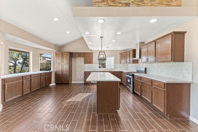 5 Bed Home for Sale in Granada Hills, California