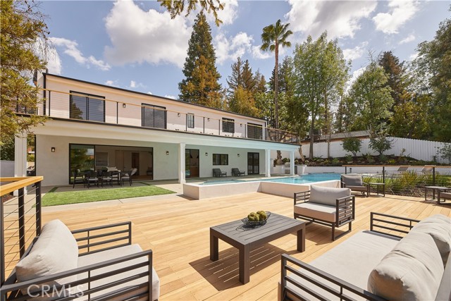 5 Bed Home for Sale in Encino, California