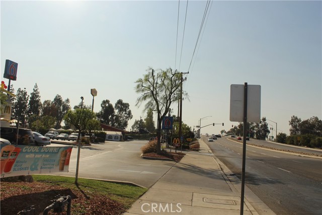 White, 93304, ,Commercial,For Sale,White,SR20204231