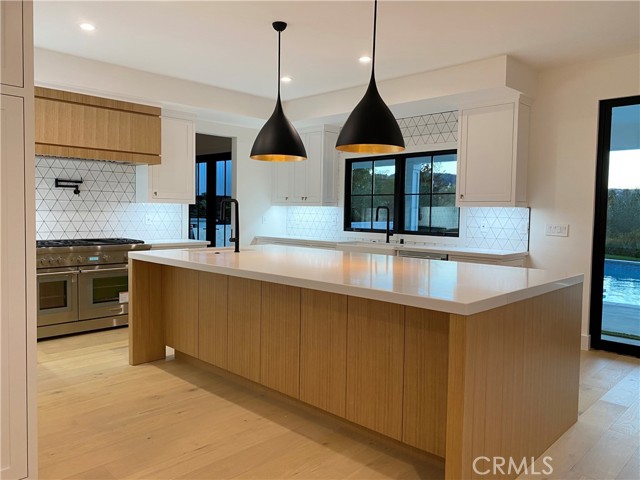 5 Bed Home for Sale in Encino, California