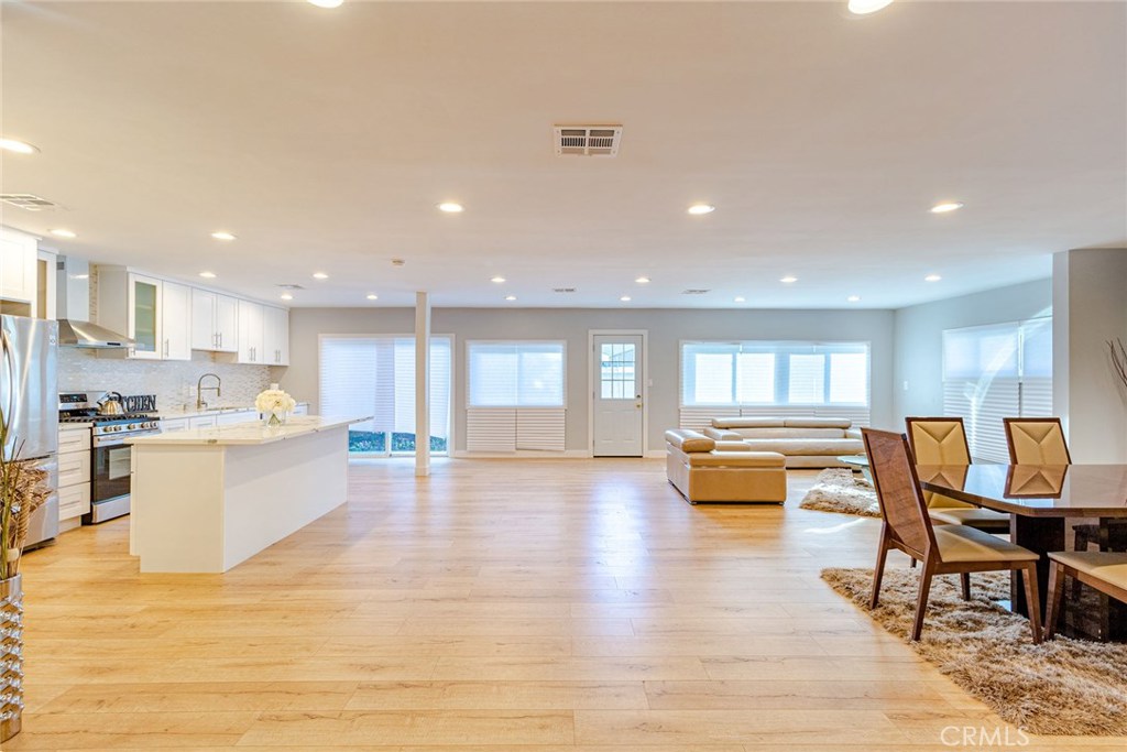 Photo for 7517 Darby Avenue, Reseda, CA 91335 - Listing #SR-20003786 7517 Darby Avenue, Reseda, CA 91335