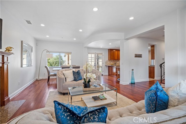 817 Garnet Street, Redondo Beach, California 90277, 3 Bedrooms Bedrooms, ,3 BathroomsBathrooms,Residential,Sold,Garnet,SR20234733