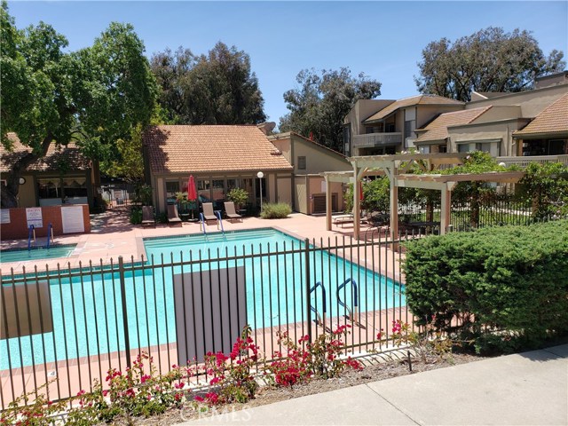 2 Bed Home for Sale in Thousand Oaks, California