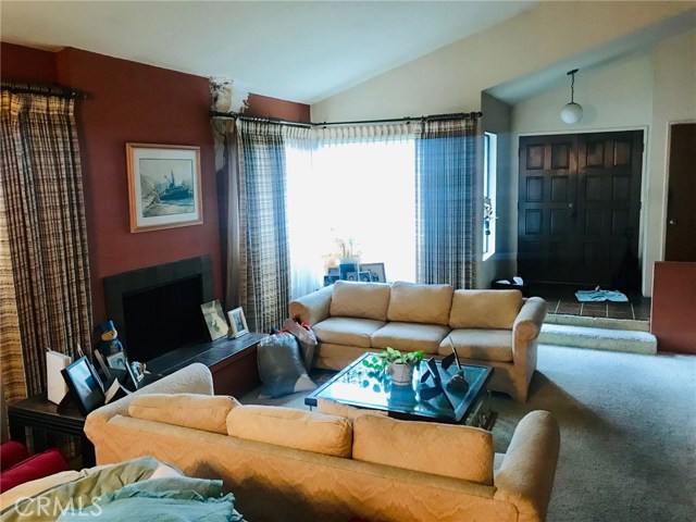 1148 Poinsettia Avenue, Manhattan Beach, California 90266, 3 Bedrooms Bedrooms, ,3 BathroomsBathrooms,Residential,Sold,Poinsettia,SR19011625