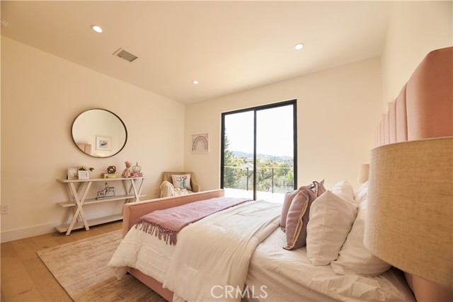5 Bed Home for Sale in Encino, California