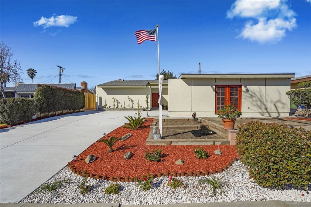 Photo of 9955 COMANCHE AVENUE, Chatsworth, CA 91311
