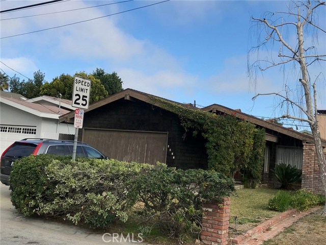 1148 Poinsettia Avenue, Manhattan Beach, California 90266, 3 Bedrooms Bedrooms, ,3 BathroomsBathrooms,Residential,Sold,Poinsettia,SR19011625