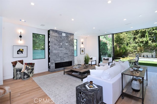 5 Bed Home for Sale in Sherman Oaks, California