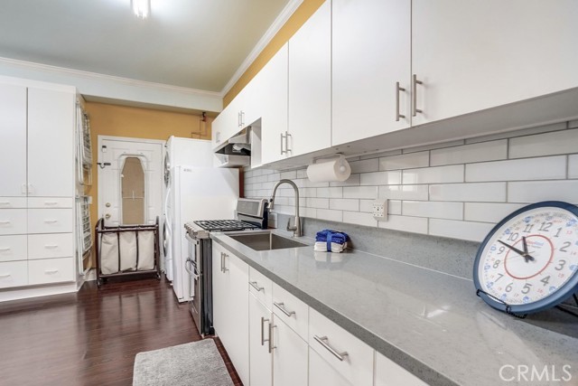 5 Bed Home for Sale in Valley Village, California