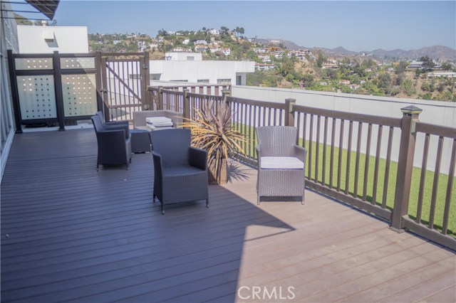 7250 Franklin Avenue #401