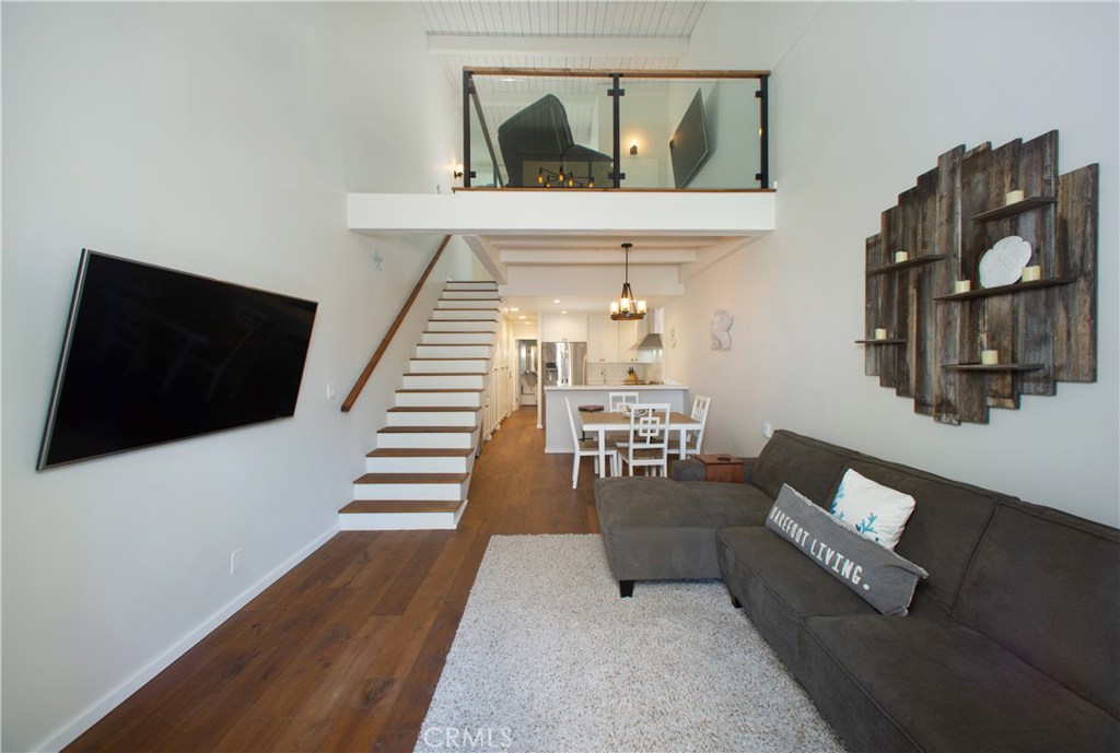 Photo of 22 EAST NAVY STREET #304, Santa Monica, CA 90291