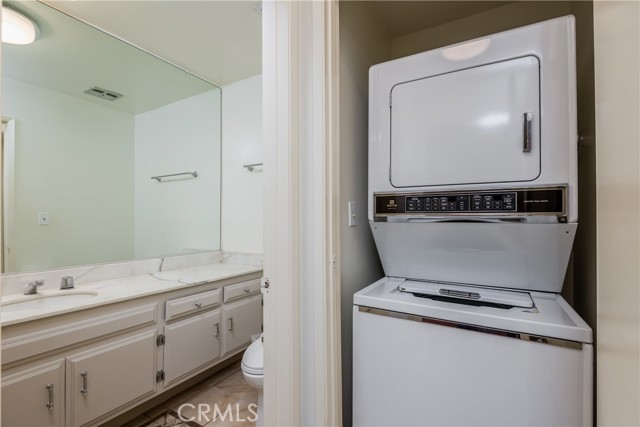 2 Bed Home for Sale in Encino, California